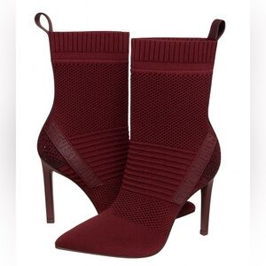 NWT Steve Madden Burgundy Sock Stiletto Boots Rhinestone Knit Heels Size 6